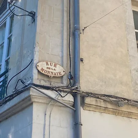 Apartment La Halte Des Arenes De De Charme Terracotta Nimes