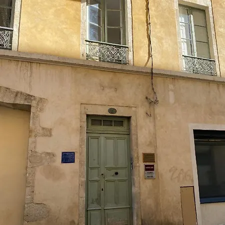 La Halte Des Arenes De De Charme Terracotta * Nimes