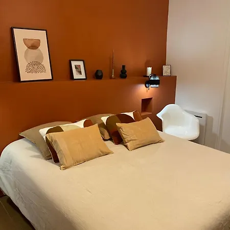 La Halte Des Arenes De De Charme Terracotta Apartamento