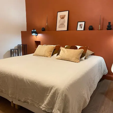 La Halte Des Arenes De De Charme Terracotta Apartment Nimes