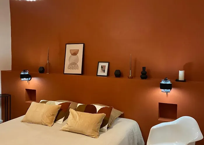 La Halte Des Arenes De De Charme Terracotta Διαμέρισμα Νιμ