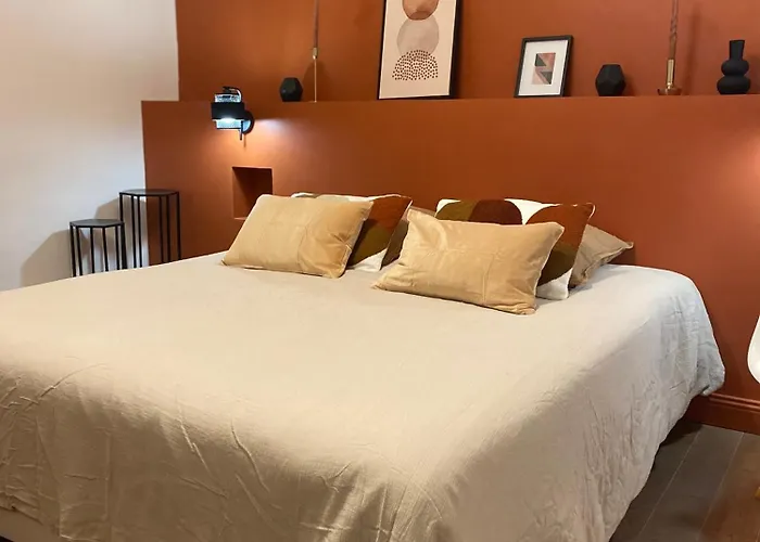 La Halte Des Arenes De De Charme Terracotta Διαμέρισμα Νιμ